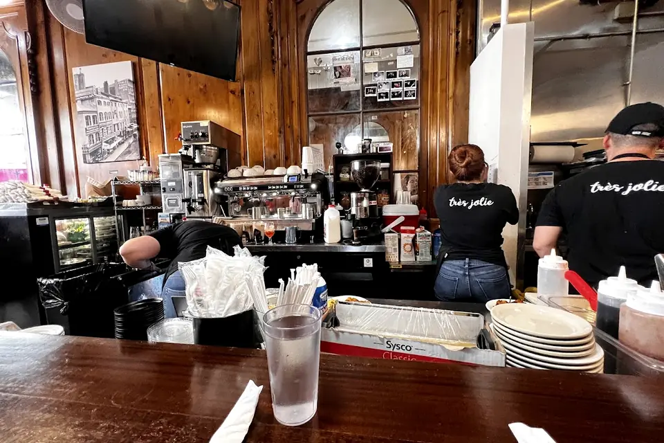 Cafe Bonjour